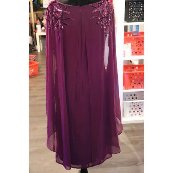 Adrianna Pappell Beaded Cape dress Wildberry Size 14 NWT with some flaws - Picture 4 of 9